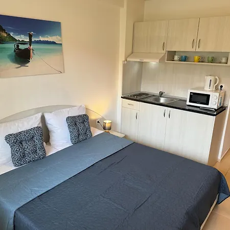 Studio In Club Jasmine For 3 Guests & Free Parking Slăntjev Brjag