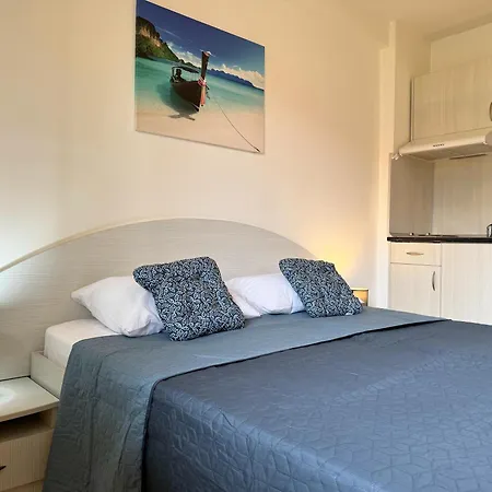 Studio In Club Jasmine For 3 Guests & Free Parking Slăntjev Brjag